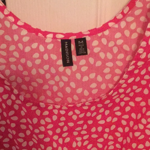 Pink & white sleeveless blouse - Picture 2 of 2